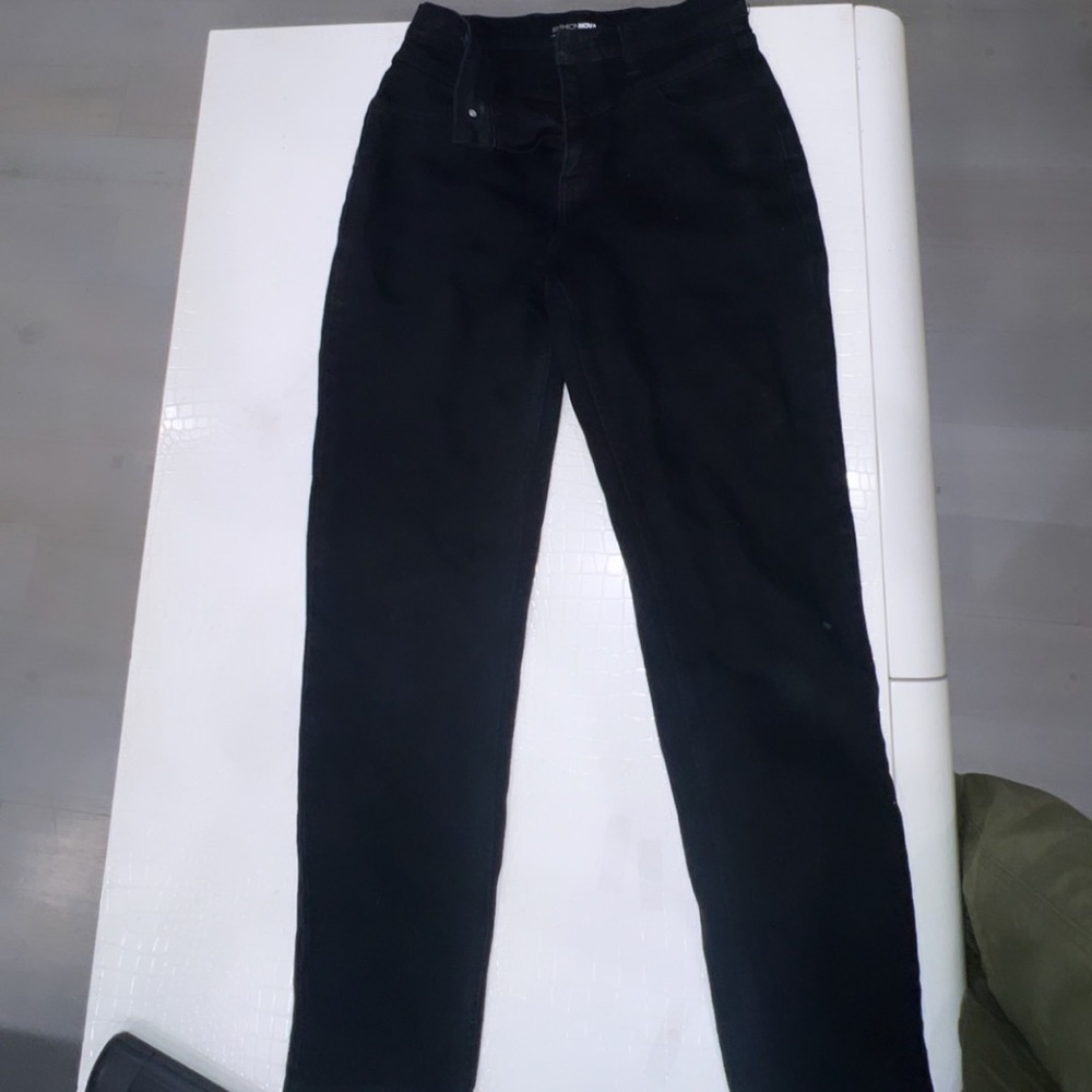 fashion nova black mom jeans